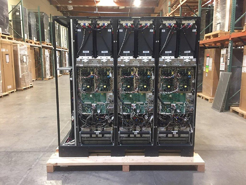 Eaton 9395 825 kVA Eaton 9395 825 kVA