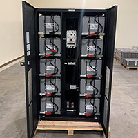 Eaton 9390 Battery Cabinet: Extended Runtime for Critical Power Systems 1